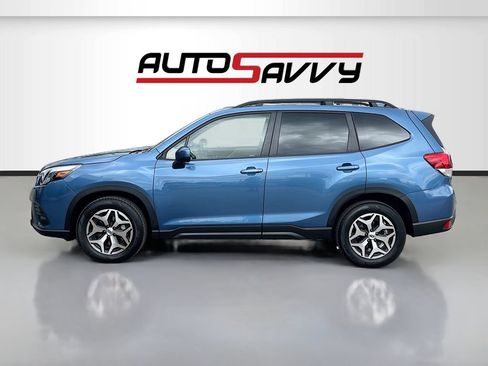 Used 2022 Subaru Forester Premium AWD/4WD image 4
