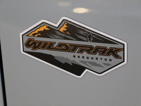 Used 2024 Ford Bronco Wildtrak image 15