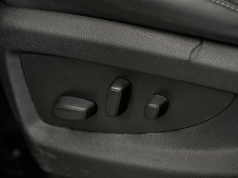 Used 2019 GMC Yukon XL SLT w/ Open Road Package image 15