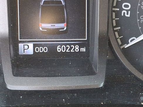 Used 2020 Toyota Tacoma TRD Sport image 19