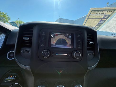 Used 2024 RAM 2500 Tradesman w/ Chrome Appearance Group AWD/4WD image 24