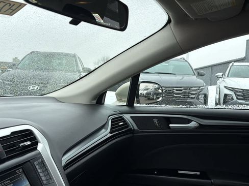 Used 2015 Ford Fusion SE w/ Equipment Group 201A image 22