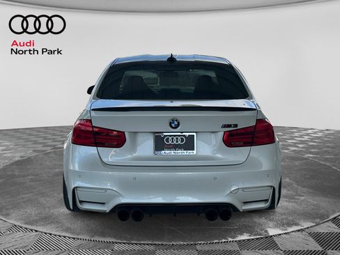 Used 2018 BMW M3 CS RWD image 4