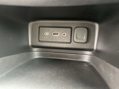 Used 2019 Chevrolet Equinox LT w/ Driver Convenience Package FWD image 21