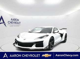 New 2025 Chevrolet Corvette Z06 w/ Z07 Performance Package RWD video 1