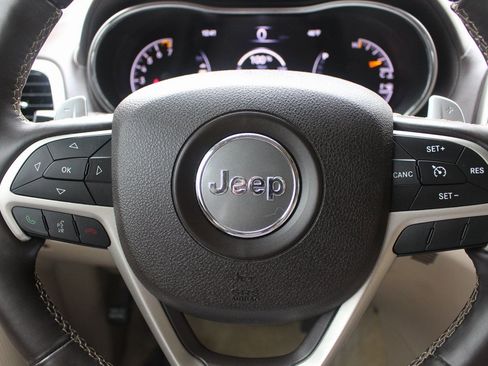 Used 2017 Jeep Grand Cherokee Overland image 20