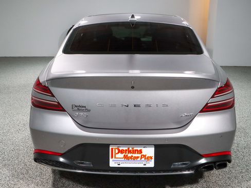 Used 2022 Genesis G70 2.0T w/ Prestige Package image 8