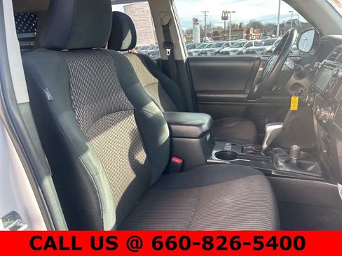 Used 2018 Toyota 4Runner TRD Off-Road image 7