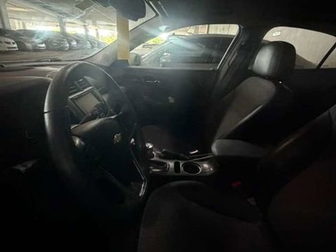 Used 2015 Chevrolet Malibu LT FWD image 12