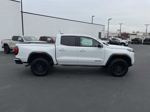 New 2026 GMC Canyon Elevation image 4