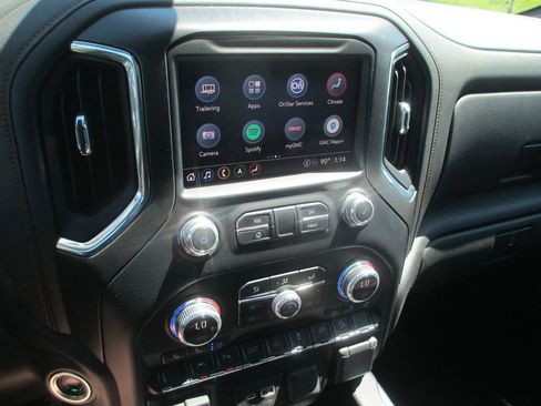 Used 2022 GMC Sierra 1500 AT4 w/ AT4 Premium Package image 33