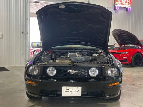 Used 2006 Ford Mustang GT image 65