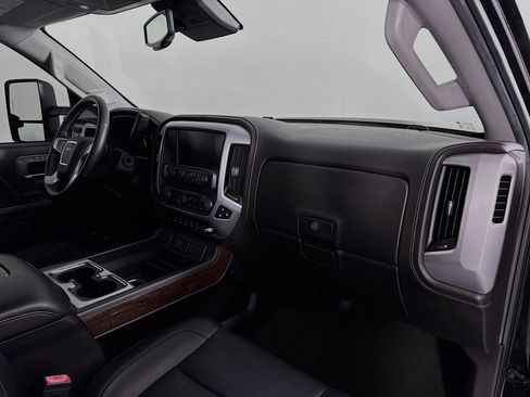 Used 2017 GMC Sierra 2500 SLT AWD/4WD image 28