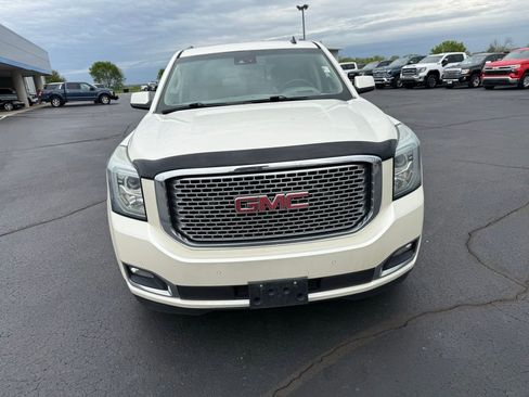 Used 2015 GMC Yukon Denali AWD/4WD image 3