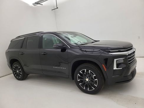 New 2026 Chevrolet Traverse LT w/ Sun and Wheel Package image 1
