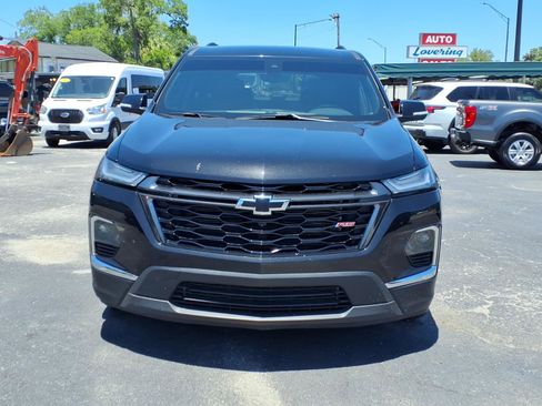 Used 2023 Chevrolet Traverse RS FWD image 2