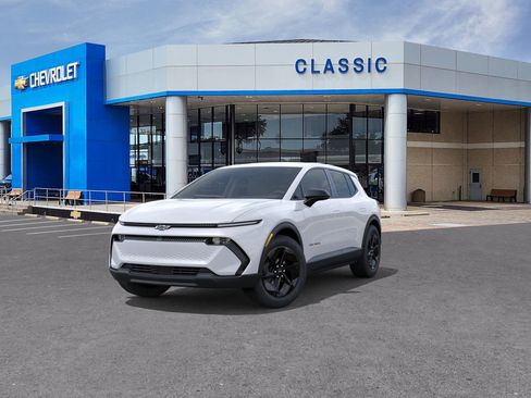 New 2026 Chevrolet Equinox EV LT w/ Midnight Package image 8