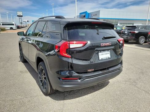 New 2024 GMC Terrain SLT w/ Infotainment Package II AWD/4WD image 9