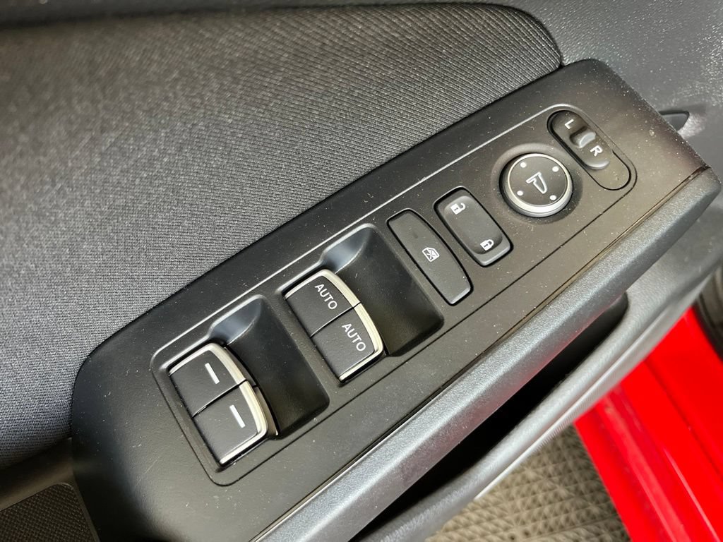 Used 2023 Honda Civic LX image 4