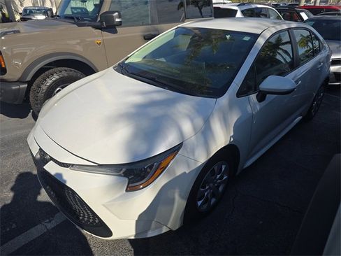 Used 2020 Toyota Corolla LE image 28