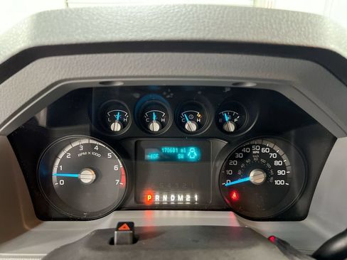 Used 2015 Ford F250 XL w/ Power Equipment Group RWD image 12
