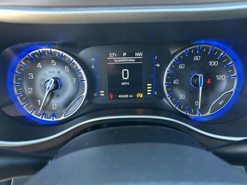 Used 2018 Chrysler Pacifica Touring Plus image 30