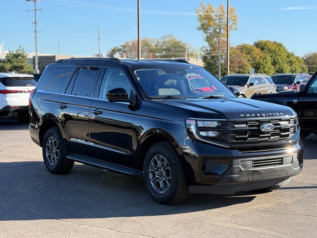Used 2025 Ford Expedition Active AWD/4WD image 33