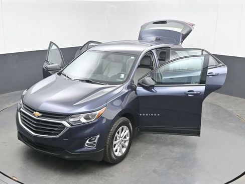 Used 2019 Chevrolet Equinox LS FWD image 47