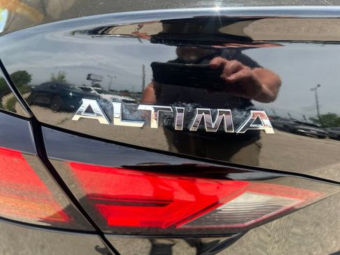 Used 2020 Nissan Altima 2.5 S FWD image 29