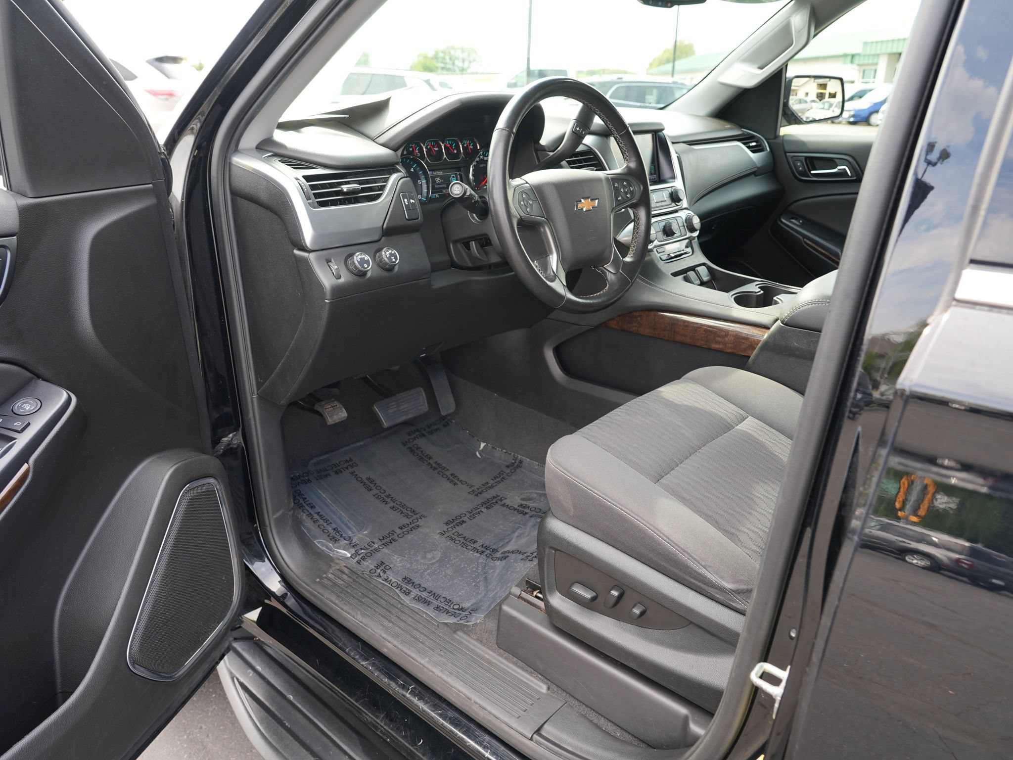 Used 2020 Chevrolet Suburban LS w/ Skid Plate Package AWD/4WD image 14