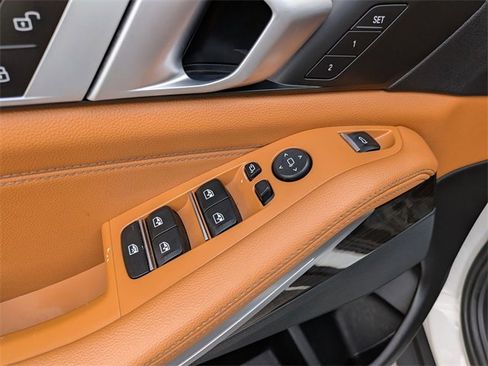 Used 2019 BMW X5 xDrive40i w/ Executive Package image 13