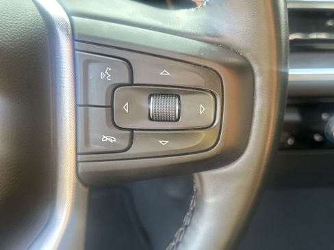 Used 2025 GMC Sierra 1500 SLT RWD image 25