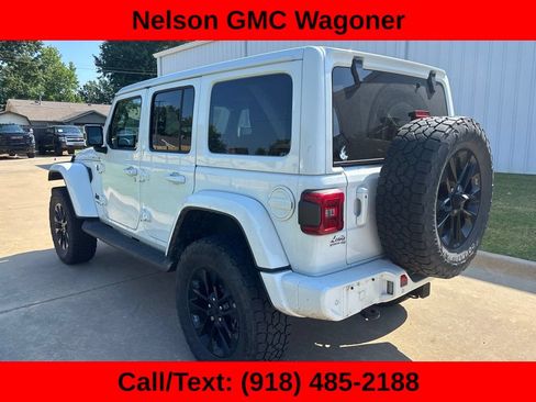 Used 2020 Jeep Wrangler Unlimited Sahara AWD/4WD image 7