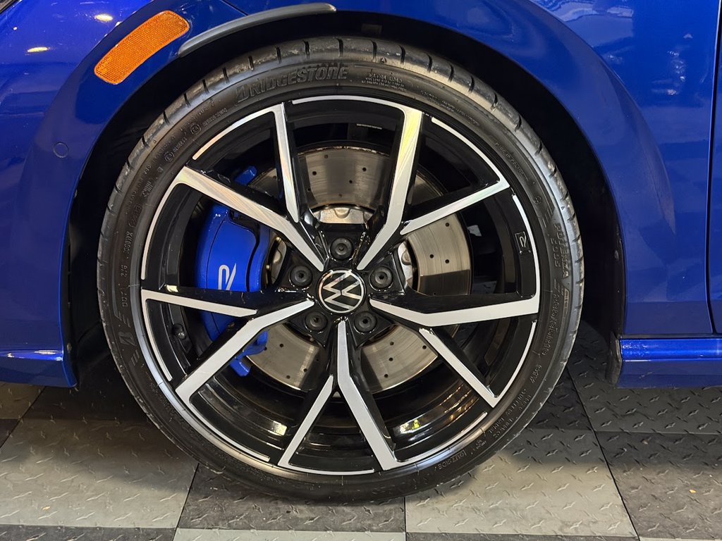 Used 2024 Volkswagen Golf R AWD/4WD image 33