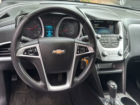 Used 2017 Chevrolet Equinox LT w/ Sport Edition image 9