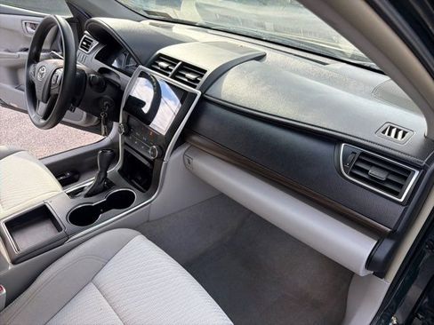 Used 2015 Toyota Camry LE FWD image 23