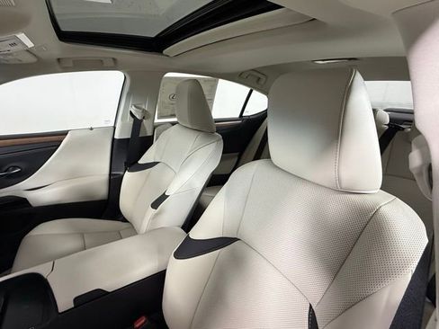 New 2025 Lexus ES 350 w/ Premium Package image 14