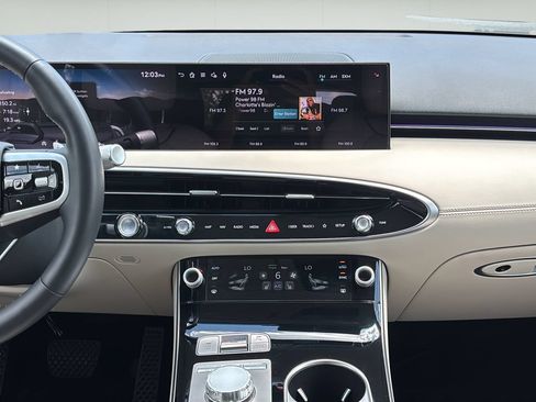 Certified 2026 Genesis GV70 2.5T AWD/4WD image 22