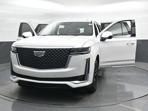 Used 2023 Cadillac Escalade Premium Luxury w/ Performance Package AWD/4WD image 50