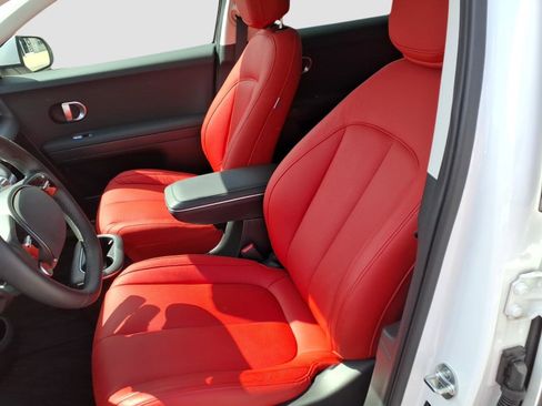 Used 2024 Hyundai Ioniq 5 SEL image 15