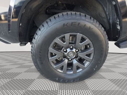 Used 2020 Toyota Tacoma SR5 image 25