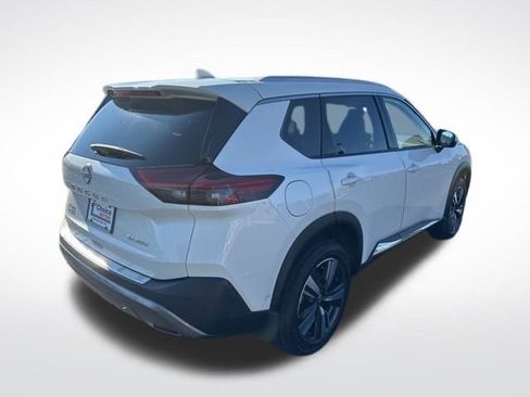 Used 2023 Nissan Rogue SL w/ SL Premium Package image 6