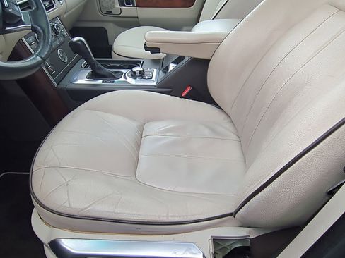 Used 2012 Land Rover Range Rover HSE image 20