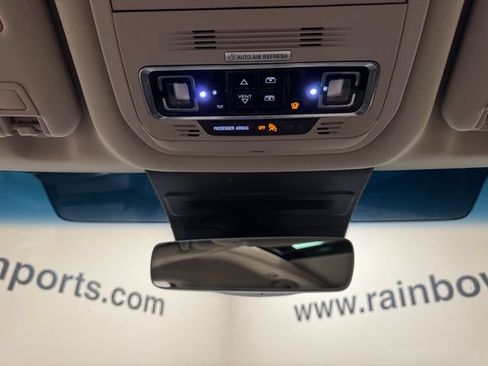 Used 2024 Lincoln Nautilus Premier w/ Equipment Group 102A AWD/4WD image 19