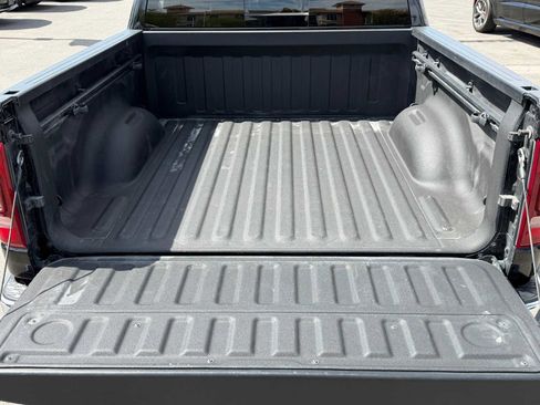 Used 2022 RAM 1500 Big Horn AWD/4WD image 34