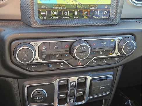 Used 2023 Jeep Wrangler Unlimited Rubicon 4xe image 28