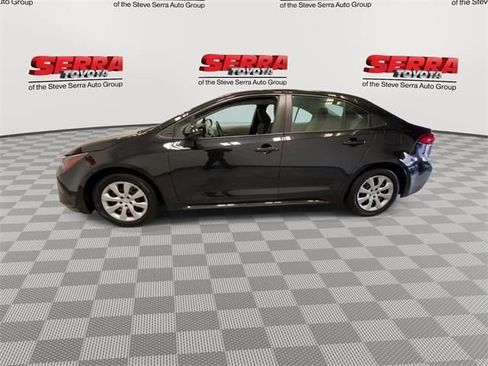 Used 2020 Toyota Corolla LE image 6