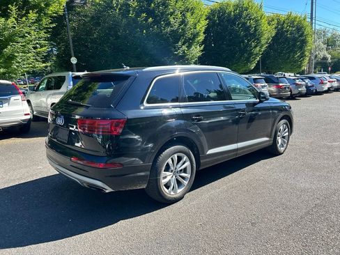 Used 2019 Audi Q7 3.0T Premium w/ Cold Weather Package AWD/4WD image 4