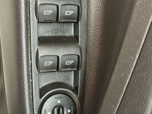 Used 2017 Ford Escape SE AWD/4WD image 25