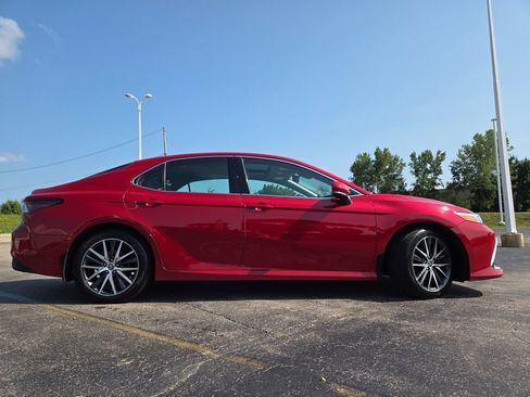 Used 2023 Toyota Camry XLE w/ Navigation Package FWD image 26